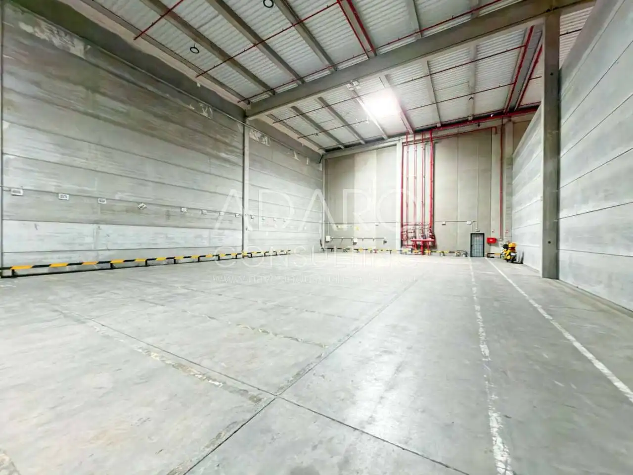 Nau industrial de lloguer a Calle Grabadores, imagen 10
