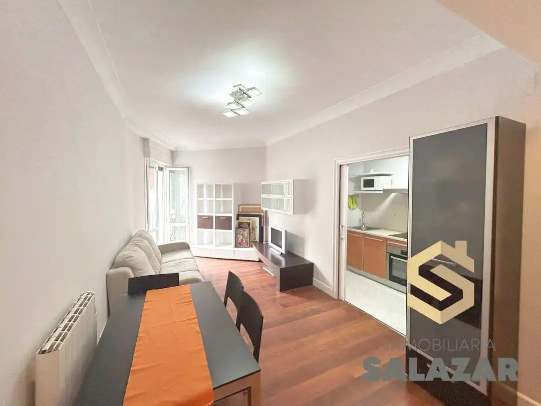 Flat with terrace to rent in Calle General Eguía, imagen 2