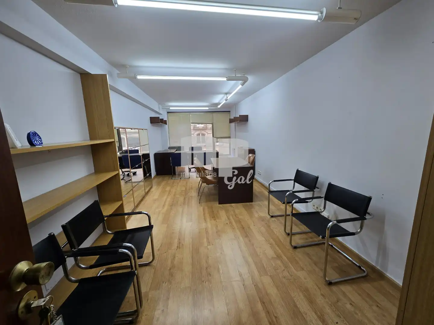 Oficina en venta en Vigo  con Calefacción
