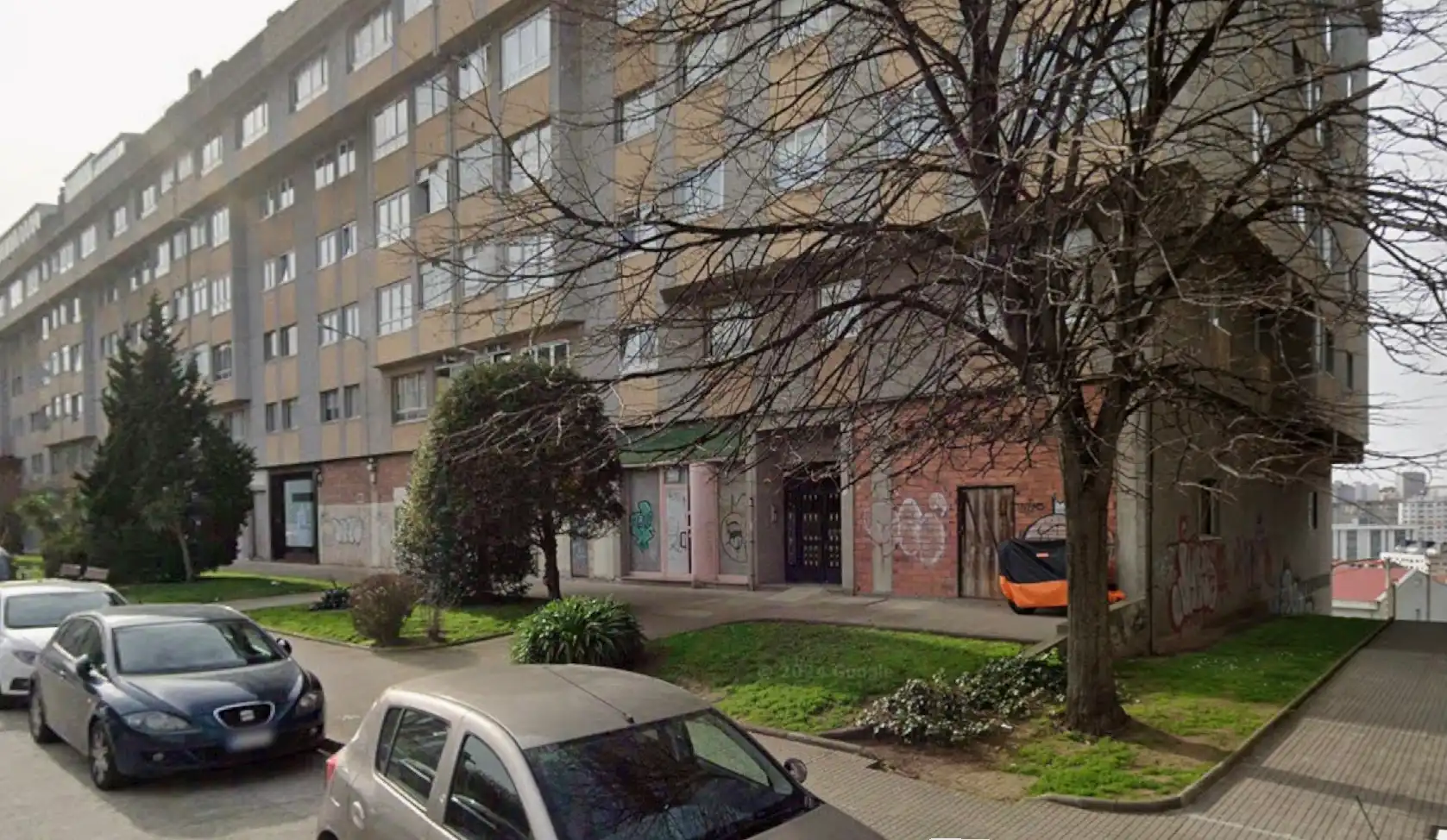 Außenansicht von Wohnung zum Verkauf in A Coruña Capital  mit Ofen