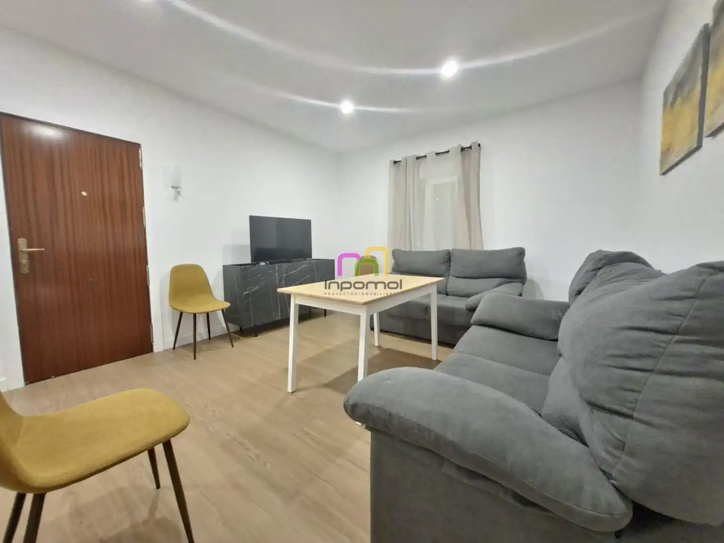 Sala d'estar de Pis en venda en Badajoz amb Moblat