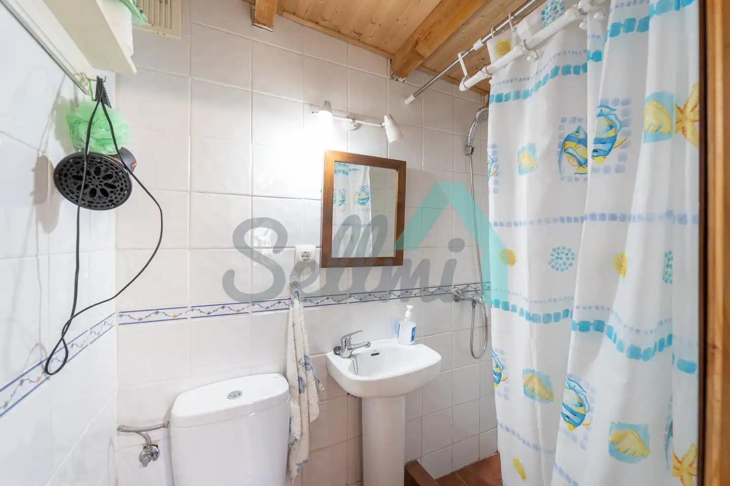 Bany de Casa o xalet en venda en Oviedo  amb Jardí privat, Terrassa i Traster