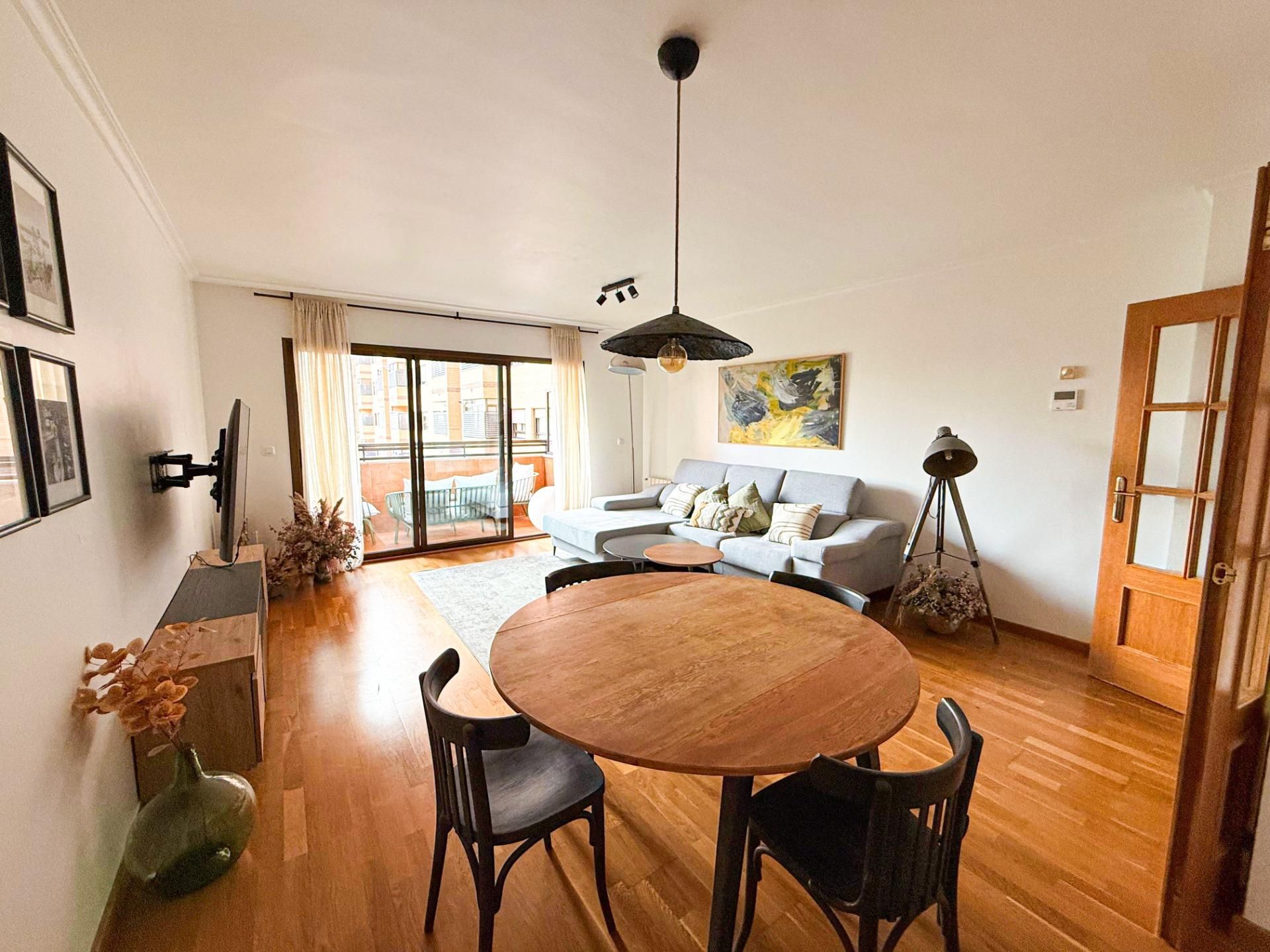 Living room of Flat to rent in  Valencia Capital  with Air Conditioner, Private garden and Terrace