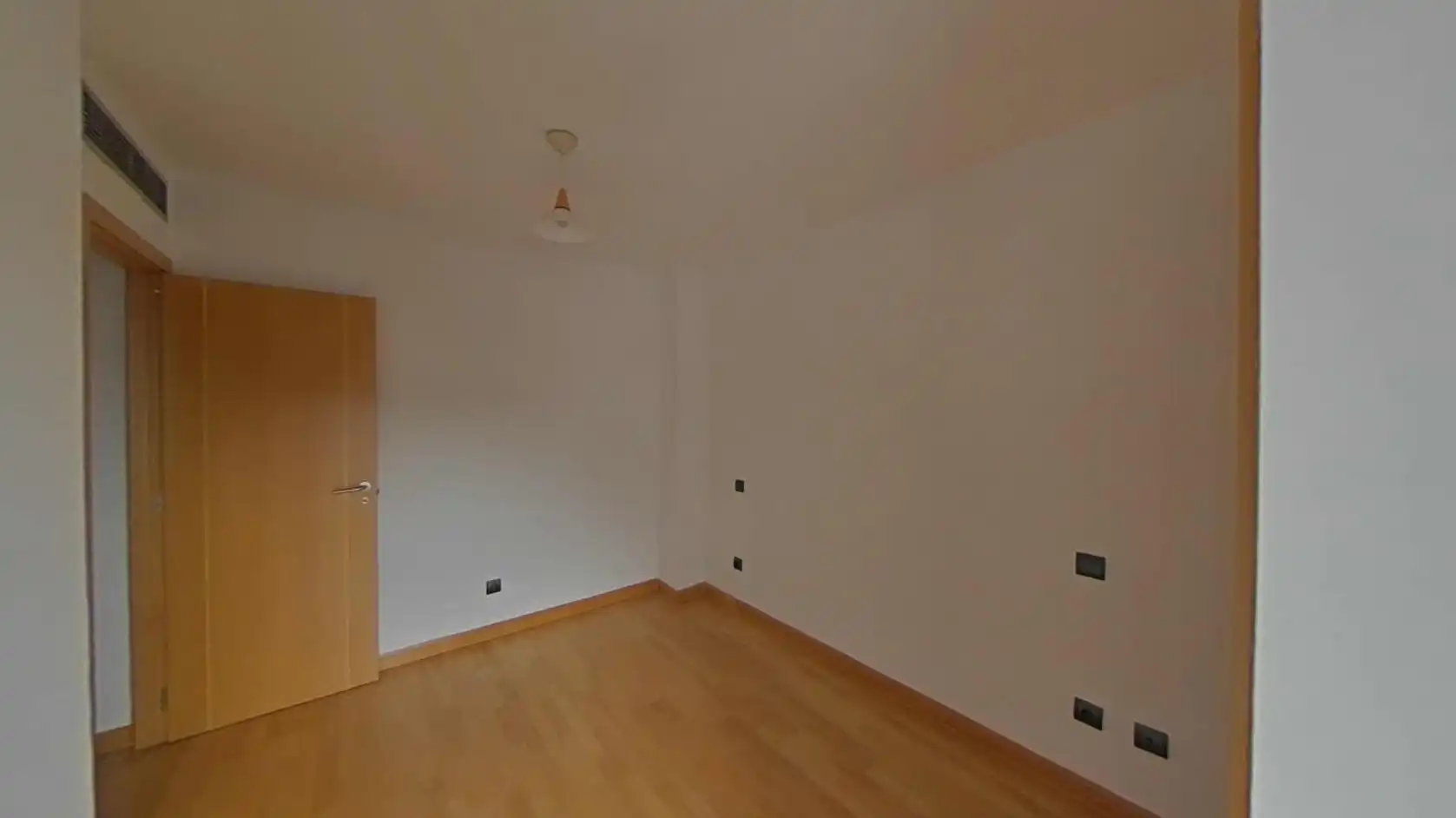 Bedroom of Flat for sale in Madrid  with Air Conditioner, Heating and Storage room