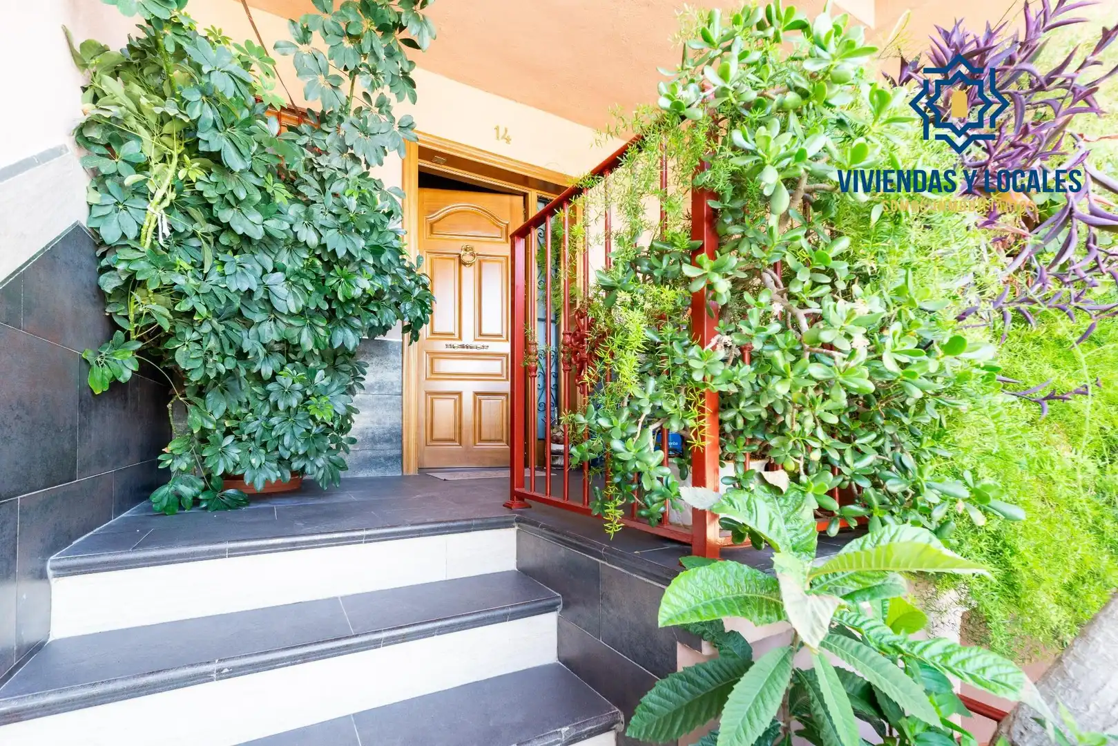 Casa adosada en venda en Peligros amb Aire condicionat, Calefacció i Jardí privat