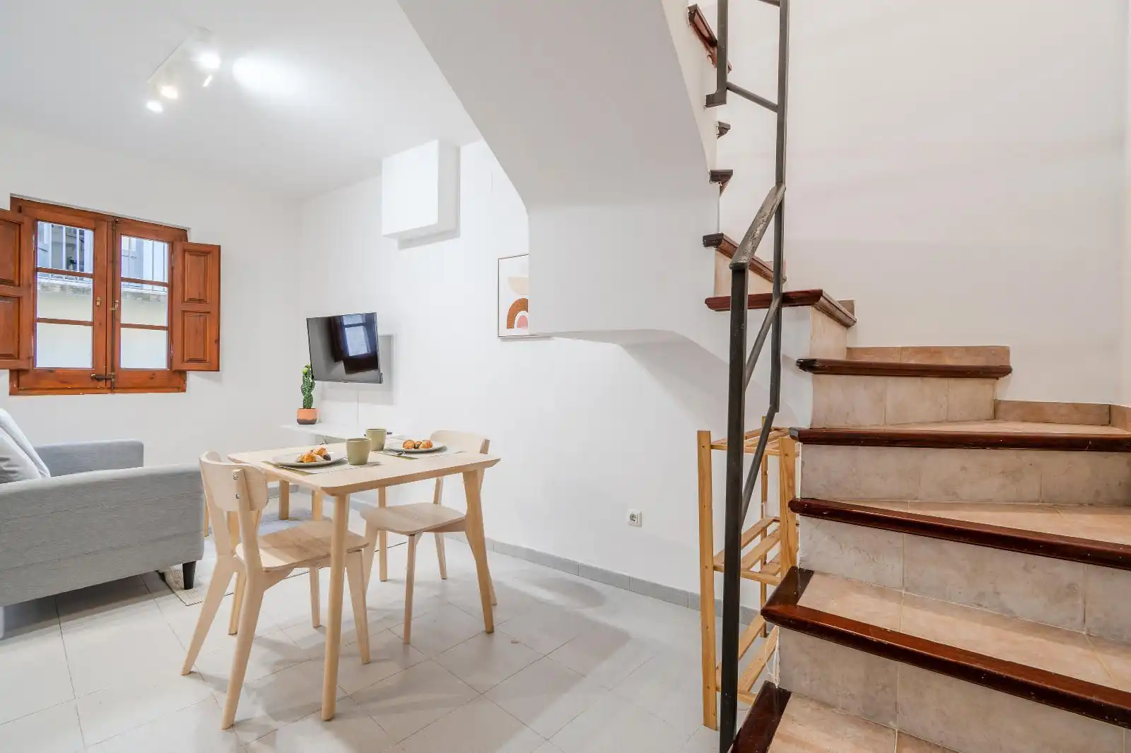 Dachboden zur Miete in Girona