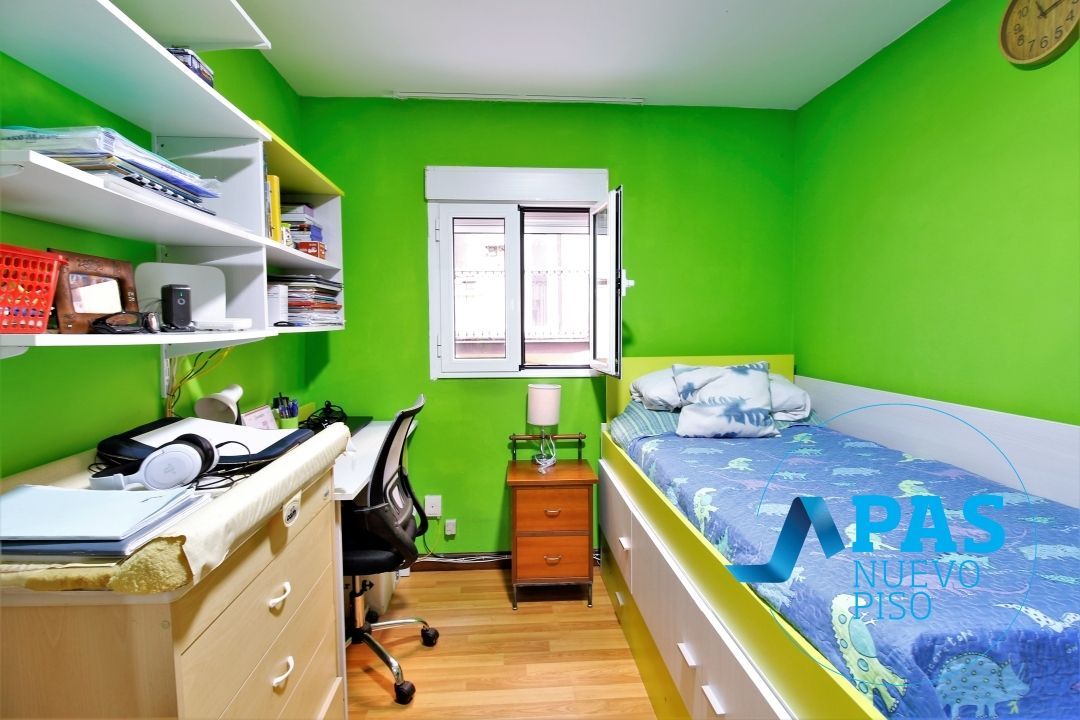 Dormitori de Pis en venda en Santander amb Parquet, Traster i Moblat