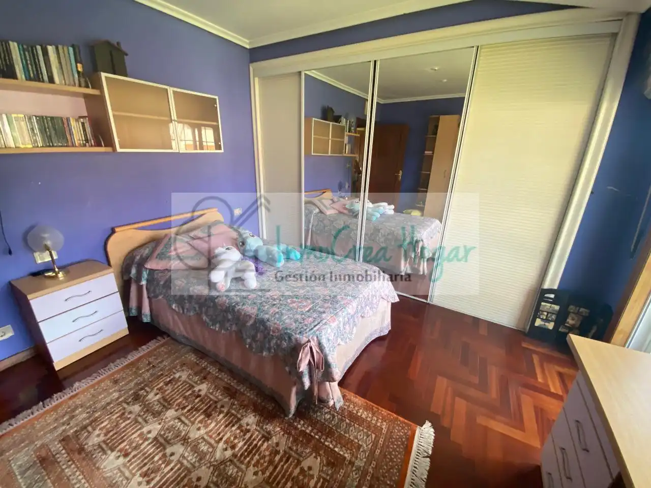 Dormitori de Casa o xalet en venda en Vigo  amb Calefacció, Jardí privat i Terrassa