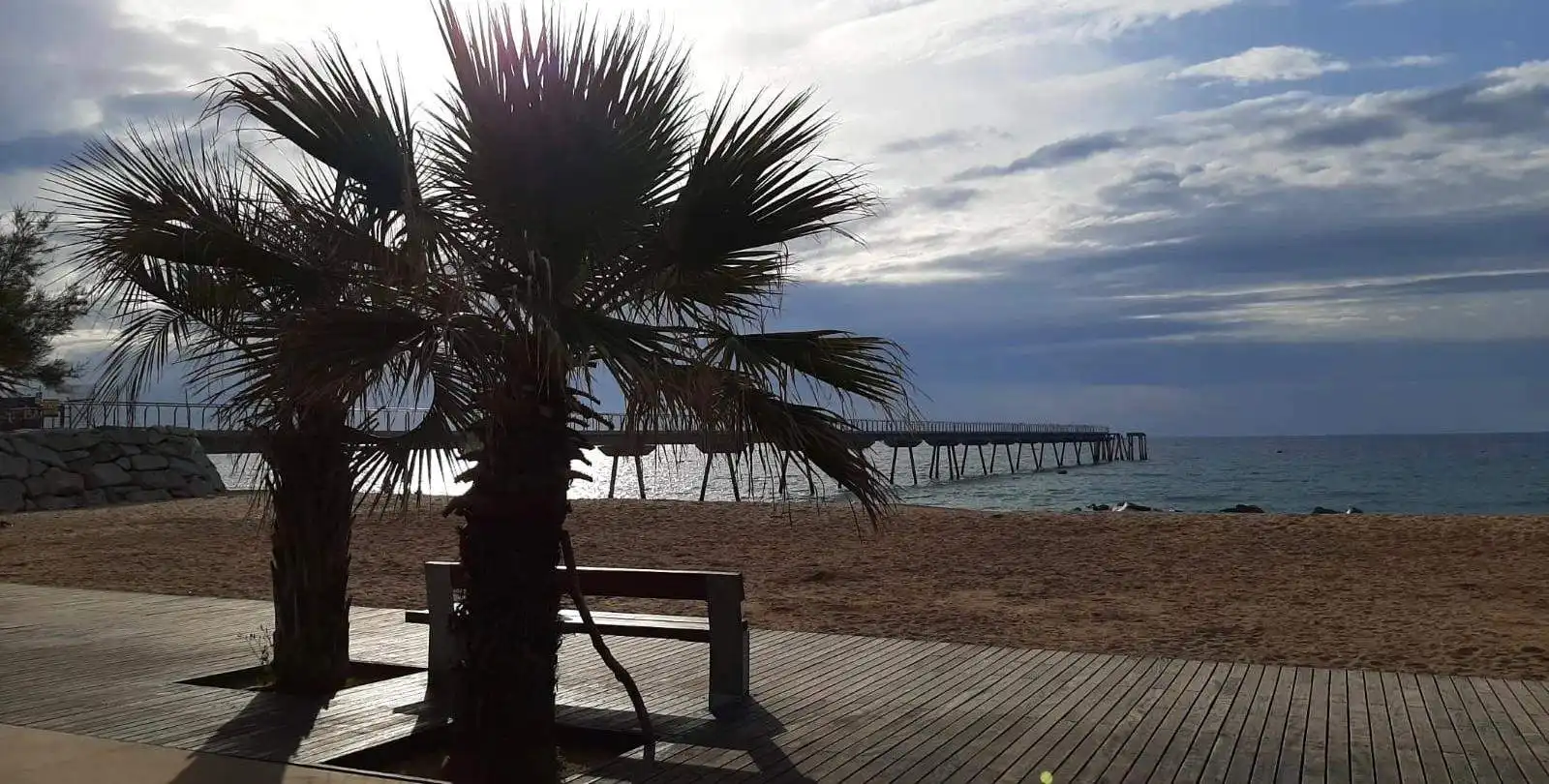 Exterior view of Flat for rent in Badalona  with Air Conditioner, Furnished and Alarm