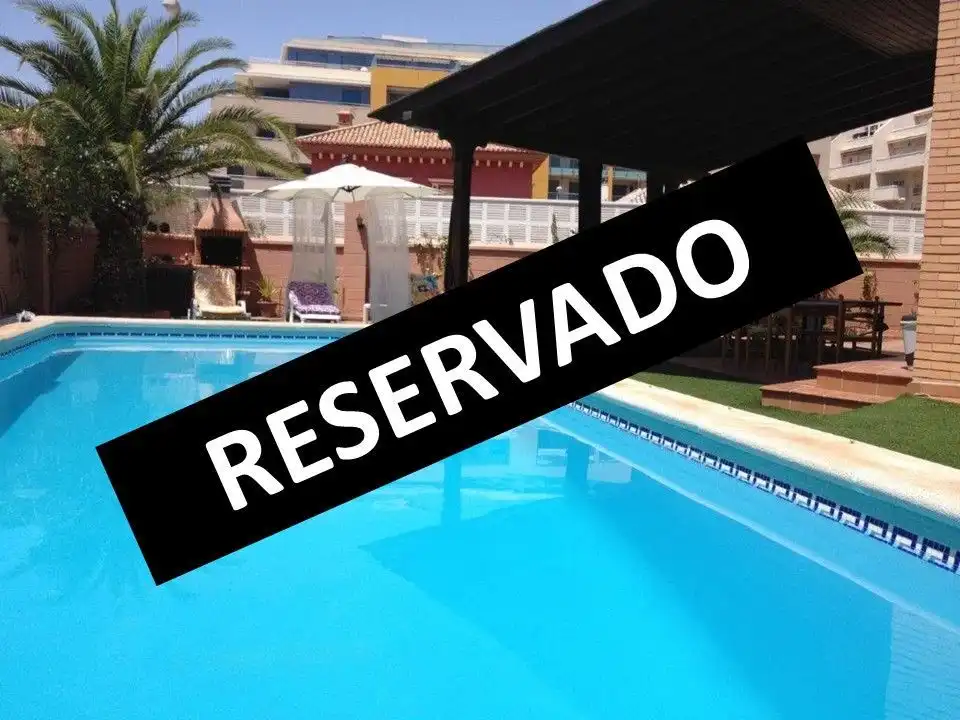Piscina de Casa o chalet en venta en Roquetas de Mar con Aire acondicionado, Jardín privado y Terraza