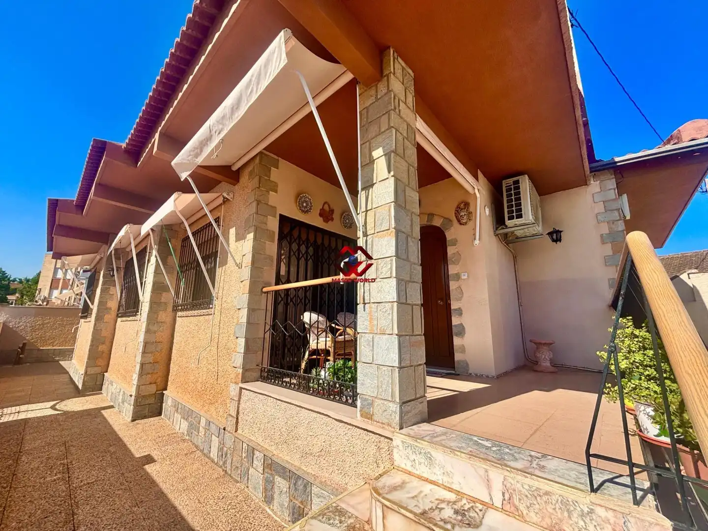 Vista exterior de Casa o xalet en venda en San Javier amb Aire condicionat, Calefacció i Jardí privat