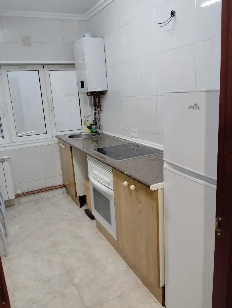 Cocina de Piso de alquiler en Oviedo  con Calefacción y Amueblado