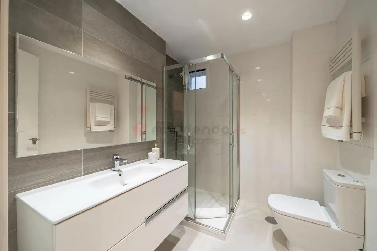 Piso con terraza en venta en Calle de Pérez Galdós, imagen 32
