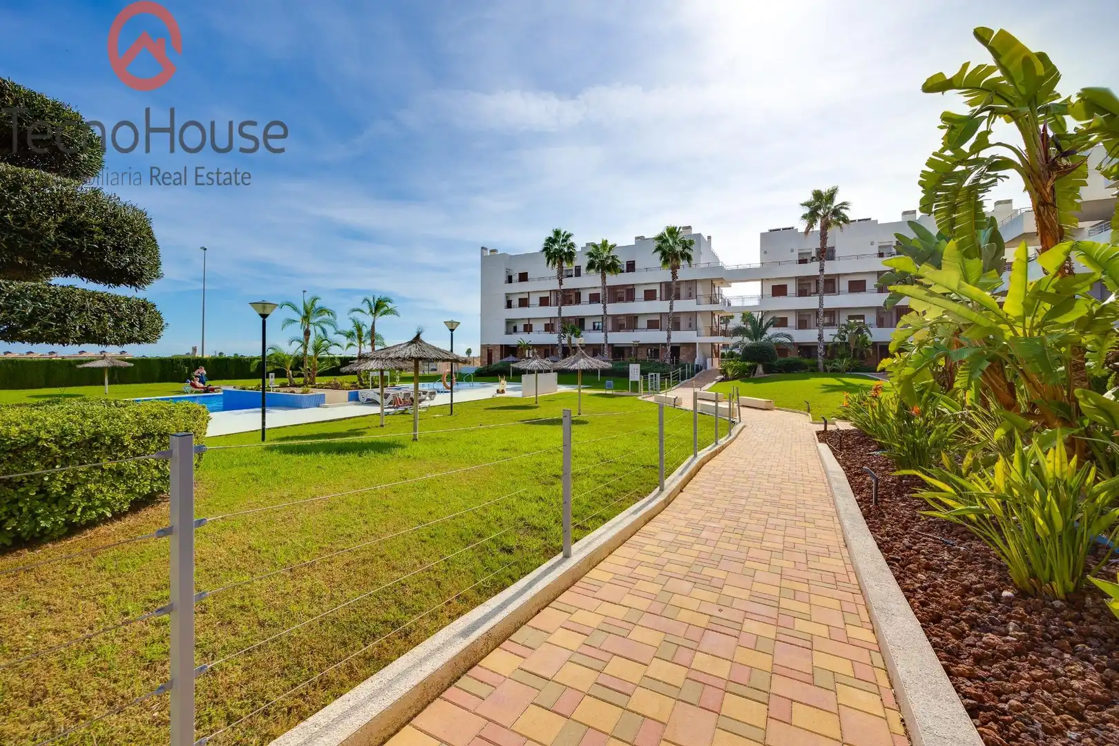 Vista exterior de Apartament en venda en Orihuela amb Aire condicionat, Calefacció i Jardí privat