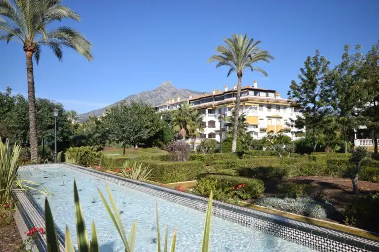 Außenansicht von Wohnungen zur Miete in Marbella mit Klimaanlage, Heizung und Terrasse