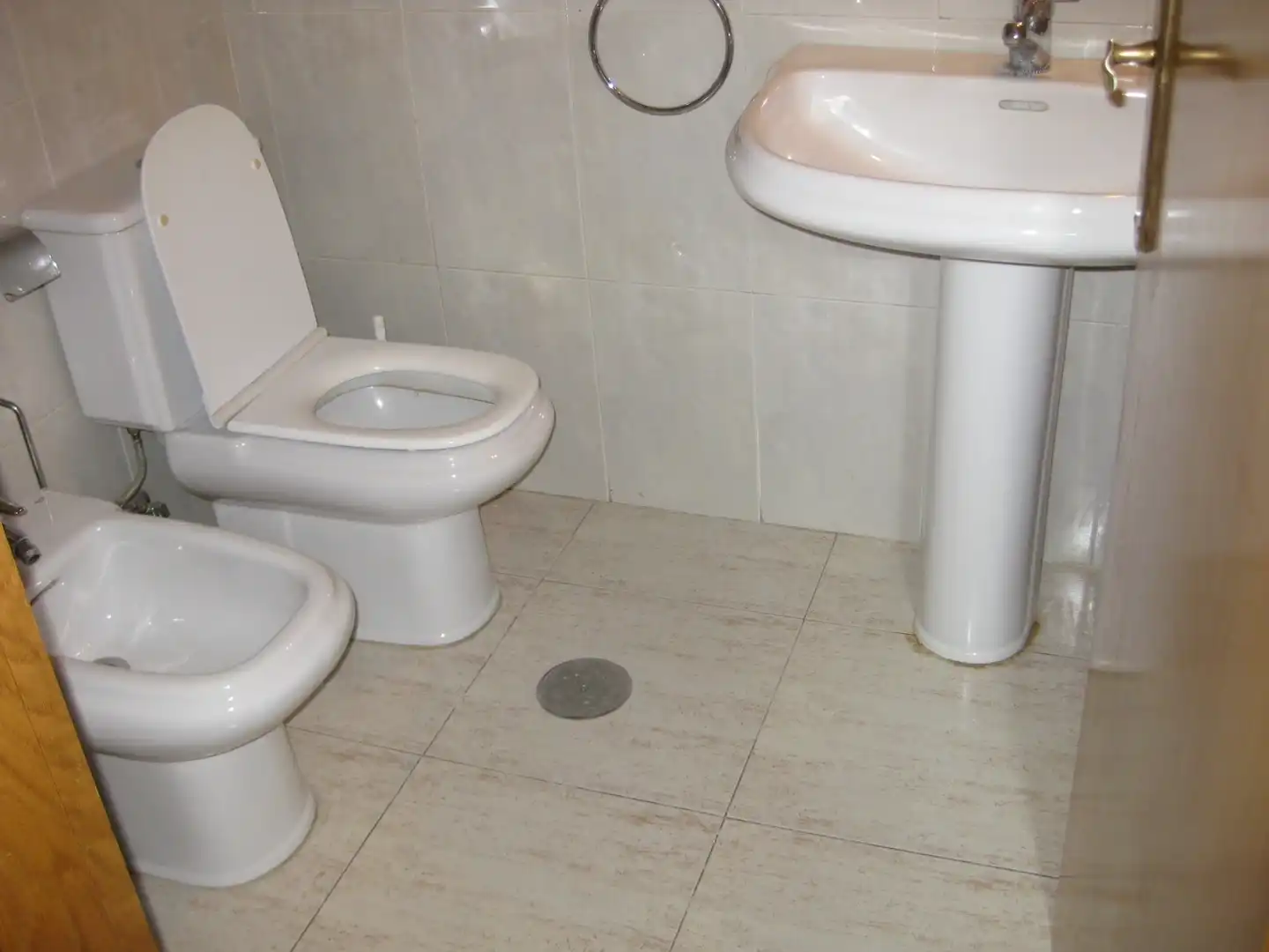 Baño de Piso de alquiler en Murcia con Amueblado, Lavadora y Balcón