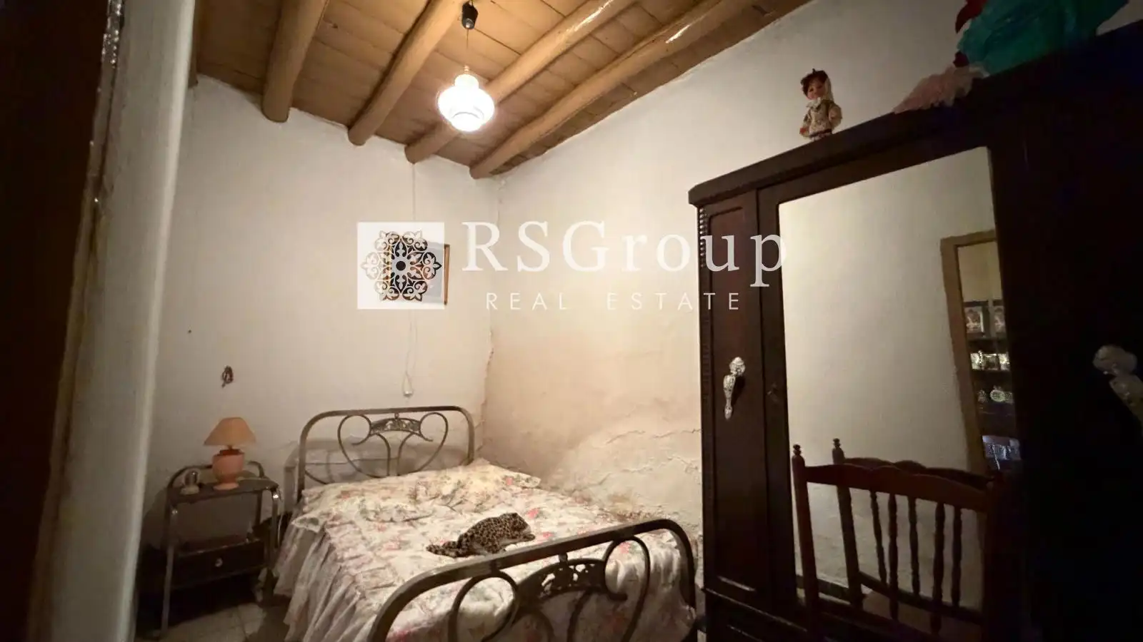 Houses for sale in Cala  with Storage room