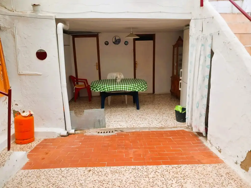 Houses for sale in Calles  with Private garden, Terrace and Storage room