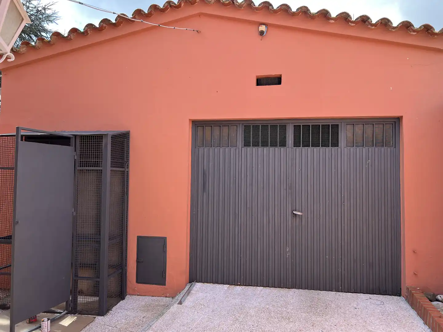 Vista exterior de Casa o xalet en venda en El Puerto de Santa María amb Aire condicionat, Jardí privat i Parquet