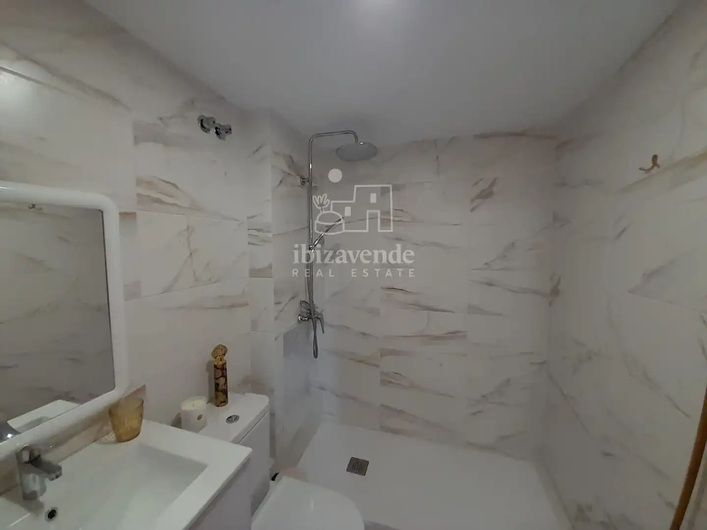 Baño de Piso en venta en Sant Josep de sa Talaia con Aire acondicionado, Calefacción y Terraza