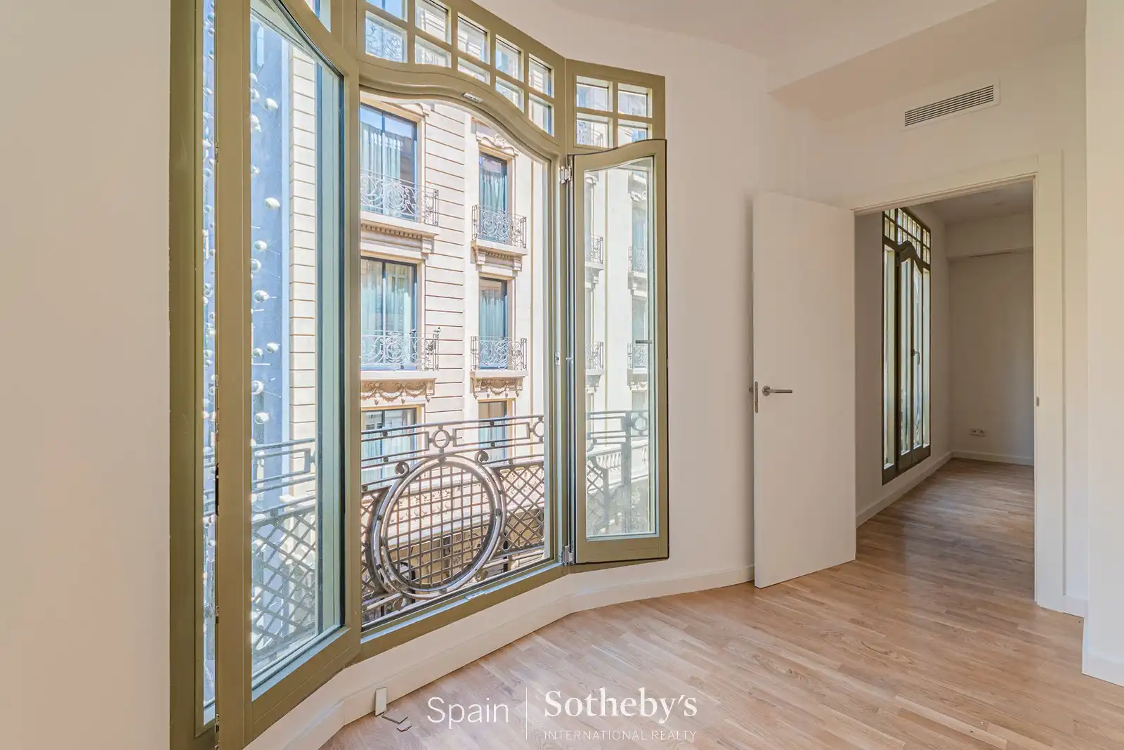 Apartment mit Aufzug zum Verkauf in Carrer Comtal, imagen 8