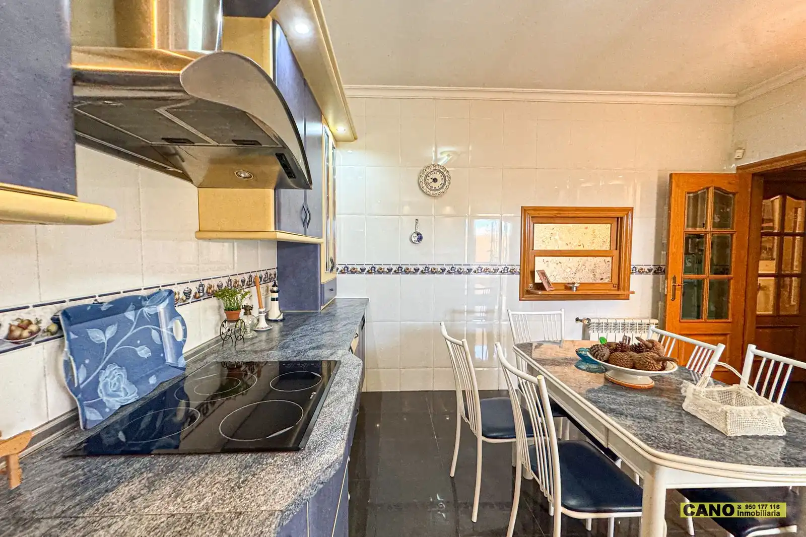 Kitchen of Houses for sale in Roquetas de Mar  with Air Conditioner, Heating and Terrace