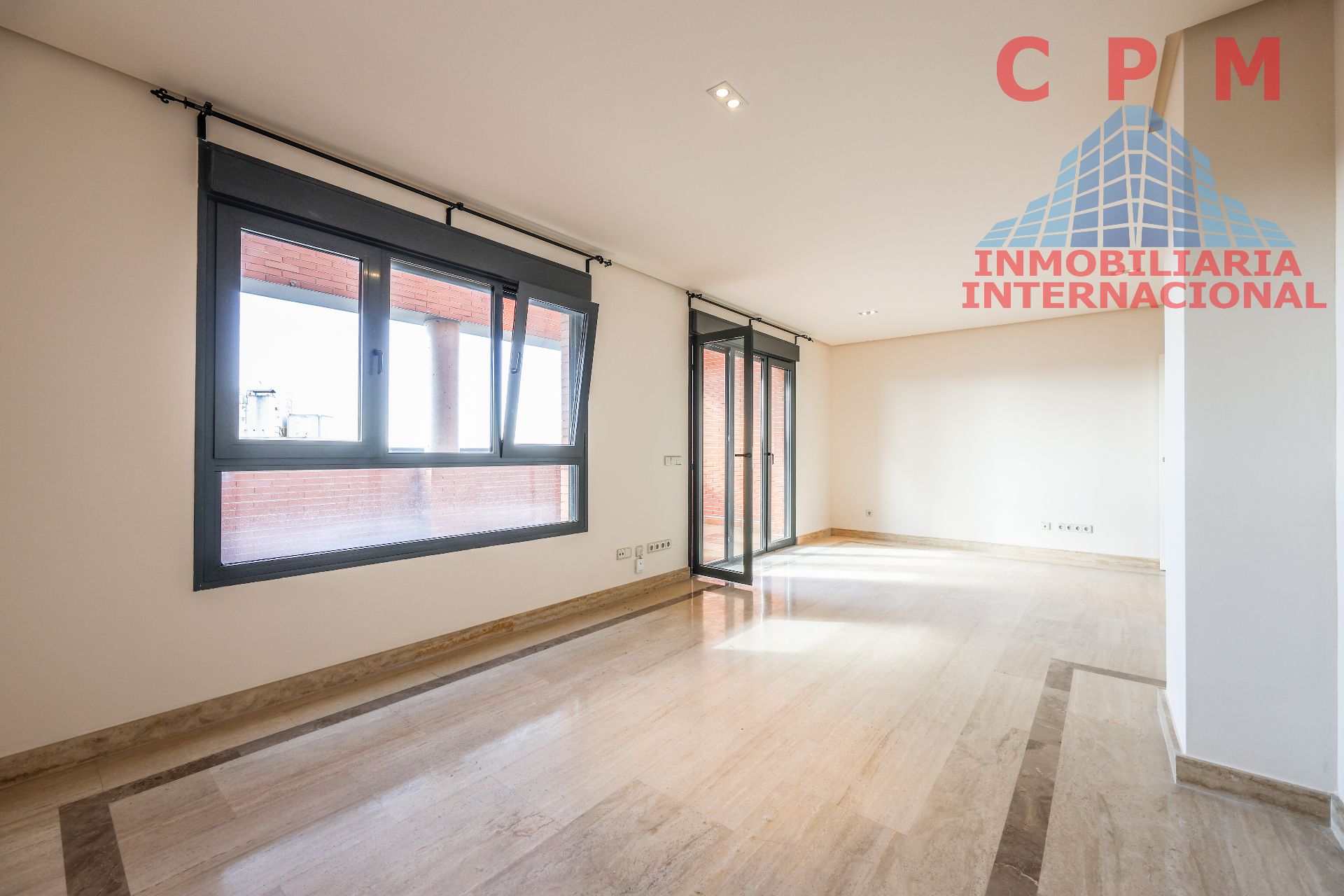 Living room of Attic to rent in  Madrid Capital  with Air Conditioner, Heating and Parquet flooring