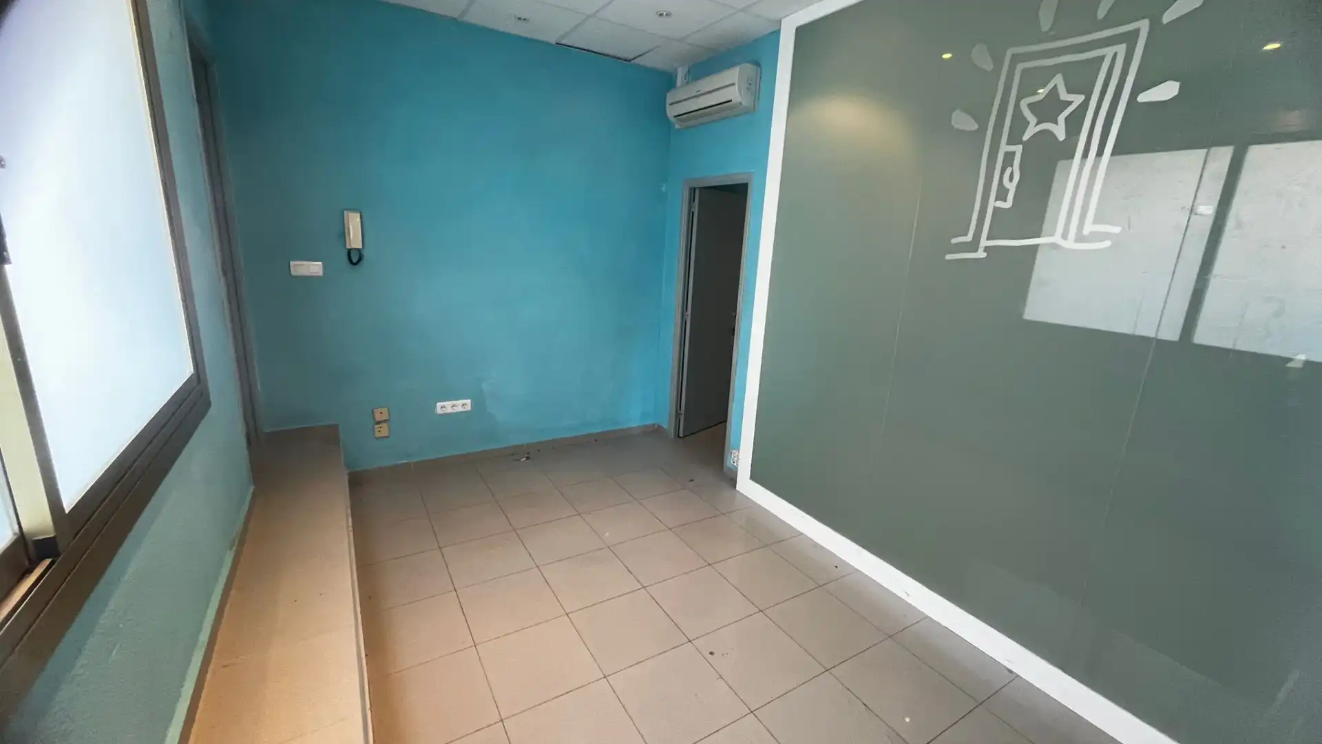 Office for rent in Salou  with Air Conditioner and Heating