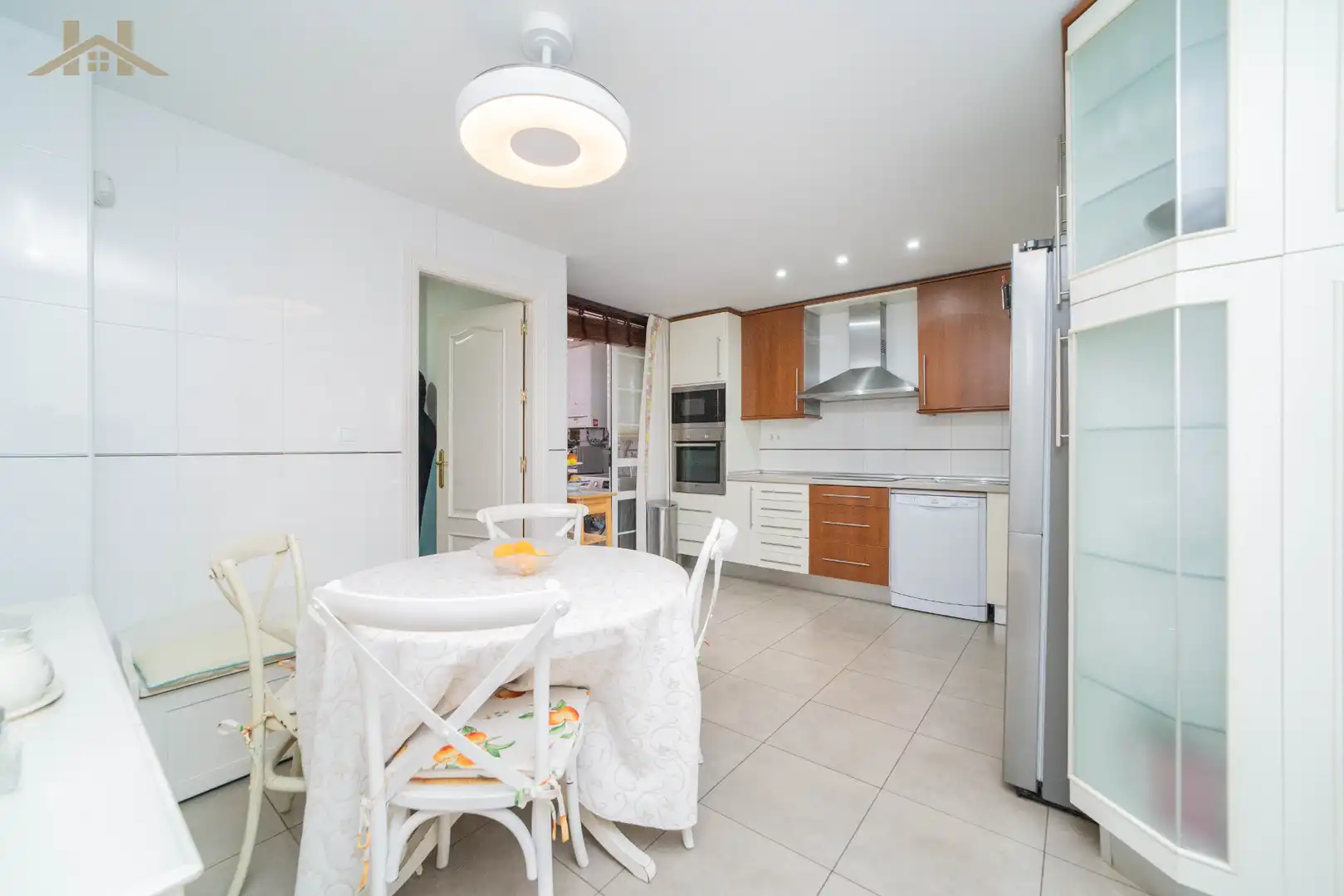 Cocina de Planta baja en venta en Majadahonda con Aire acondicionado, Calefacción y Jardín privado