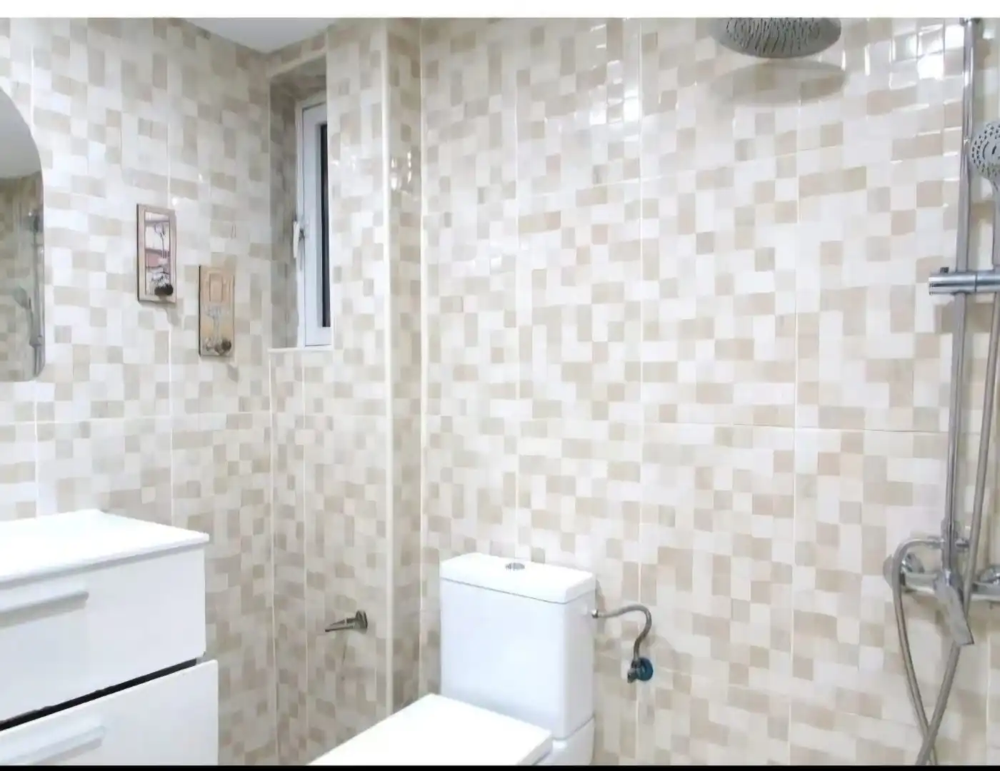 Baño de Piso de alquiler en Carlos Ruiz