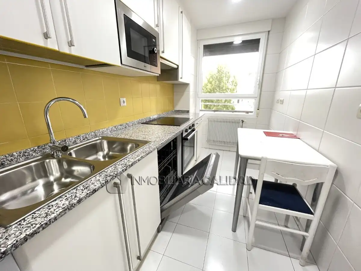 Cocina de Piso de alquiler en Burgos con Calefacción, Amueblado y Se aceptan mascotas