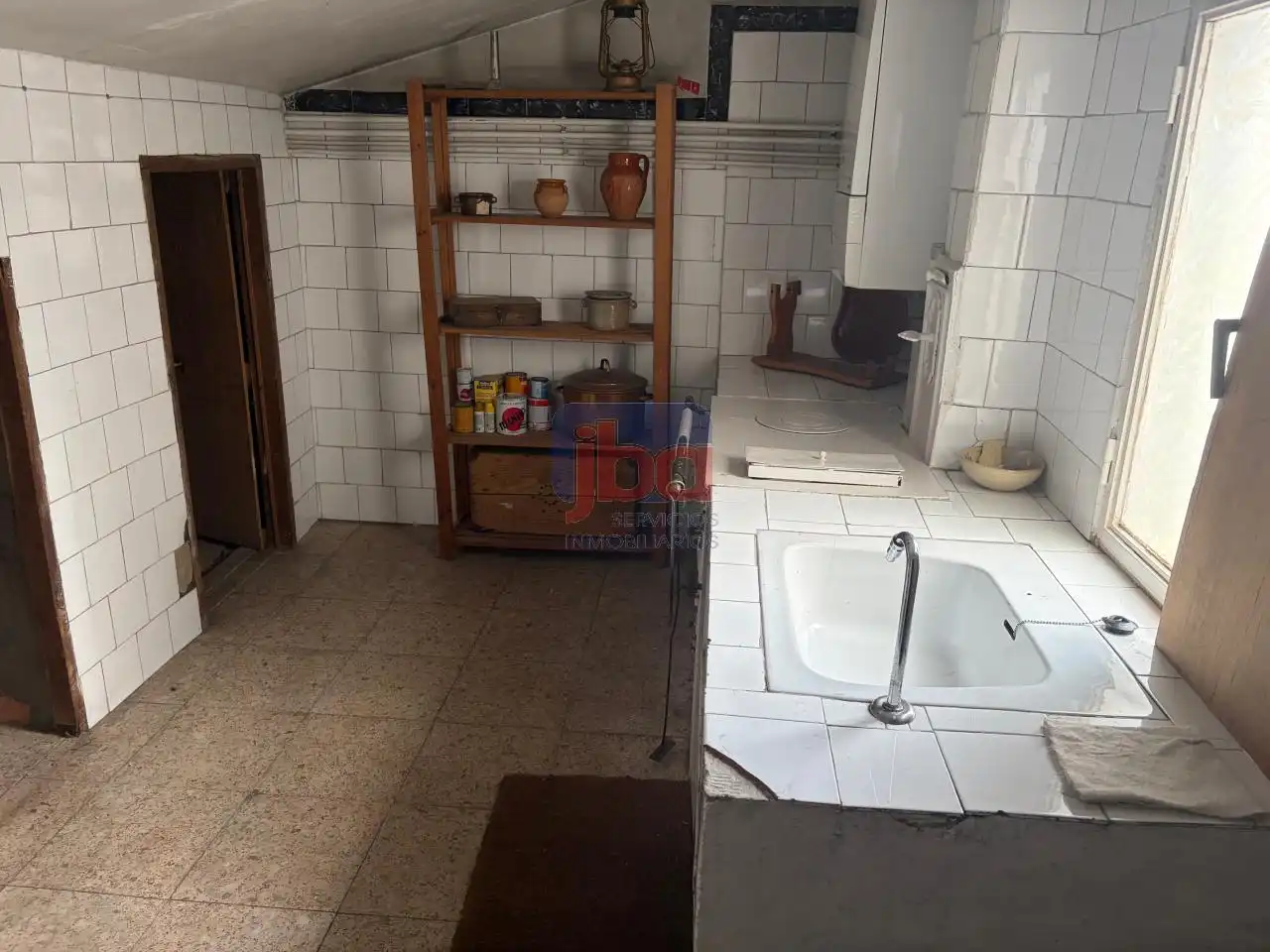 Kitchen of Flat for sale in Ourense Capital   with Heating, Storage room and Balcony