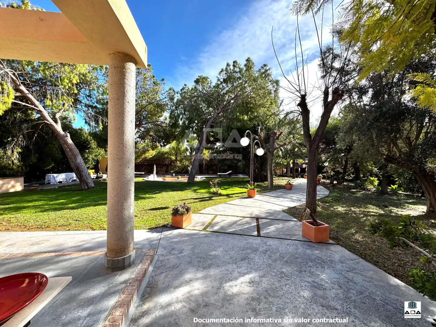 Jardí de Casa o xalet en venda en Alicante / Alacant amb Calefacció, Jardí privat i Terrassa