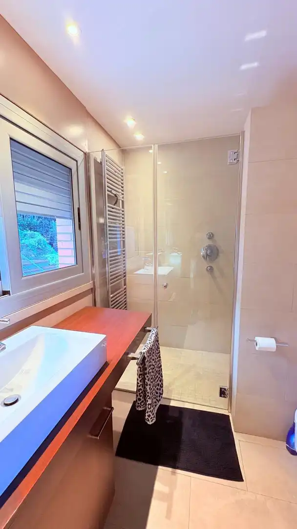 Bany de Casa o xalet en venda en Castellar del Vallès amb Calefacció, Jardí privat i Terrassa