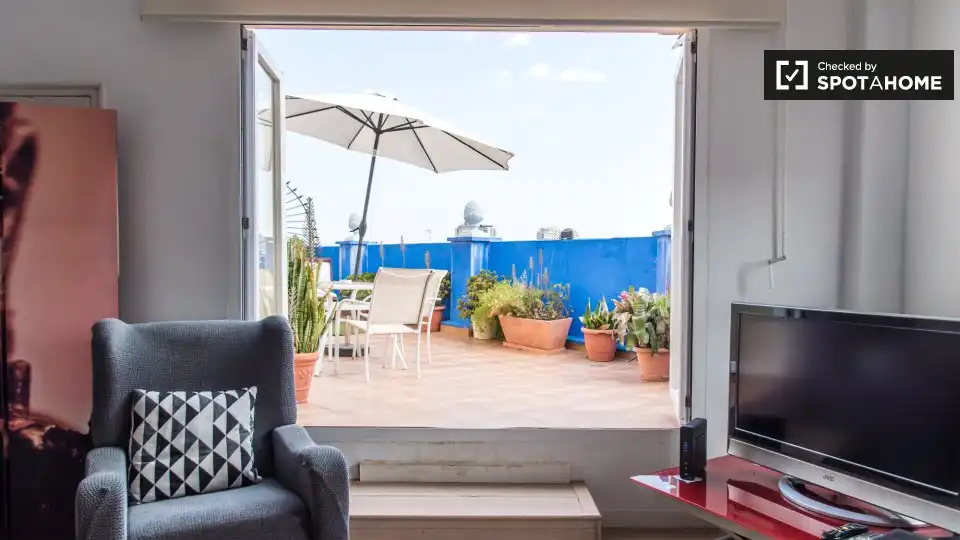 Appartamento con terrazza in affitto a Extramurs, imagen 4