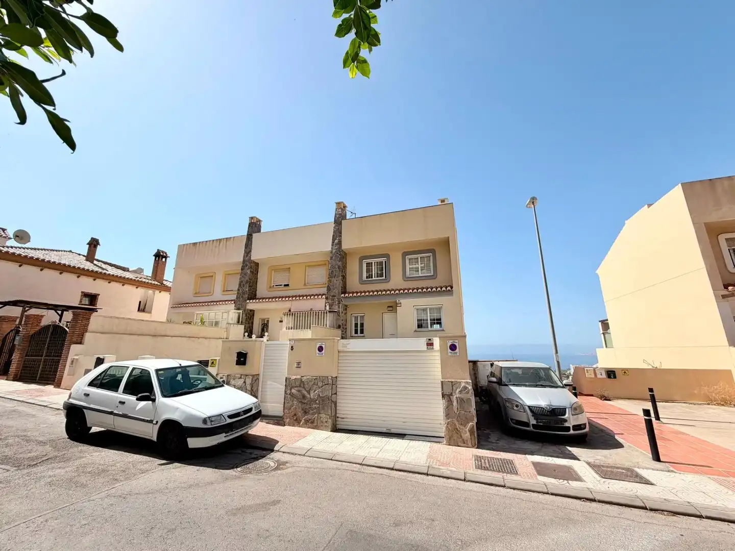 Vista exterior de Casa adosada de alquiler en Roquetas de Mar con Aire acondicionado, Calefacción y Terraza