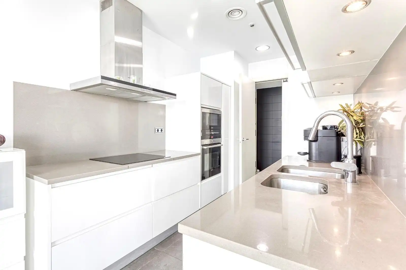 Kitchen of Flat for rent in Barcelona  with Air Conditioner, Heating and Parquet flooring