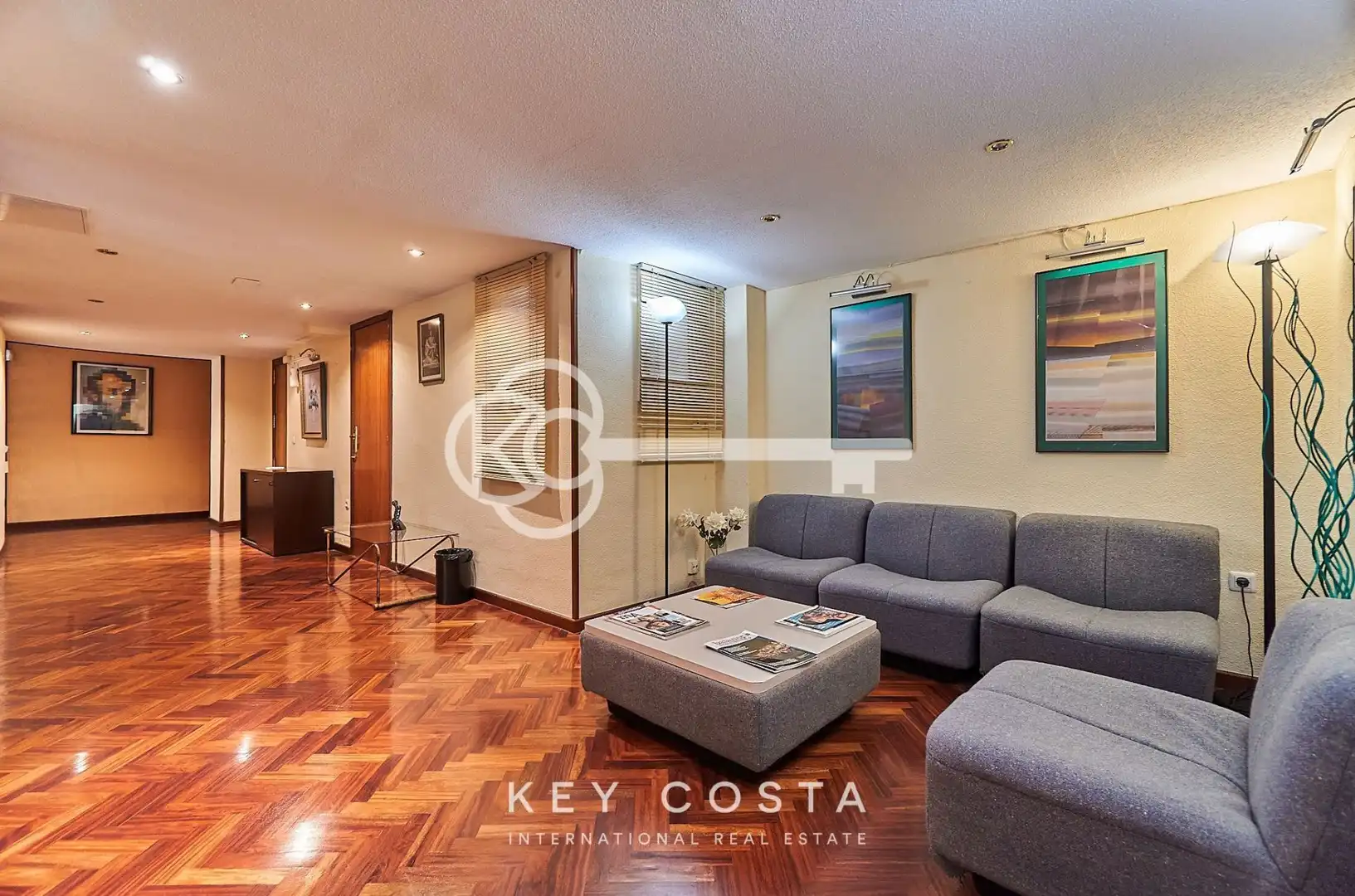 Office for sale in Barrio del Centro