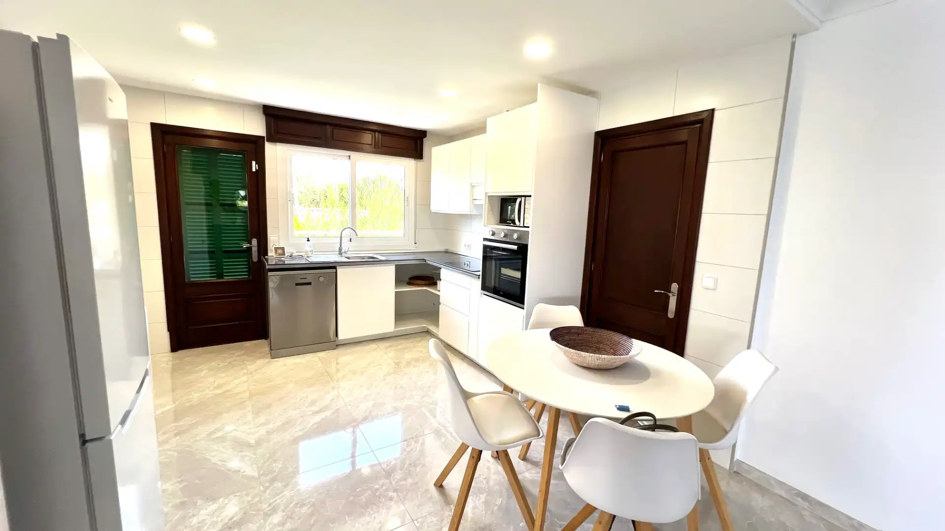 Kitchen of Flat for rent in Alcúdia  with Air Conditioner, Parquet flooring and Terrace