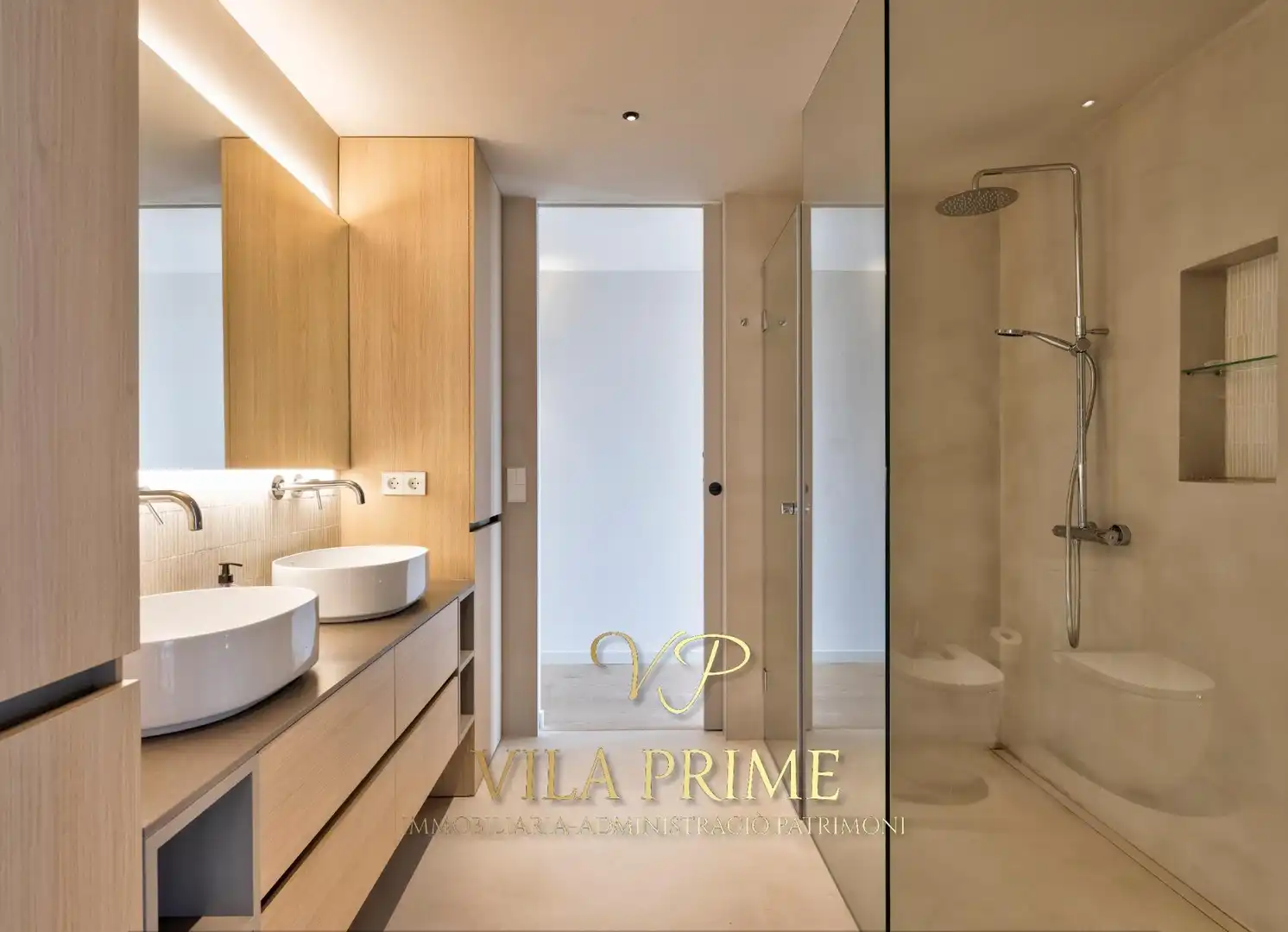 Bathroom of Houses for sale in Cabrils  with Air Conditioner, Heating and Private garden