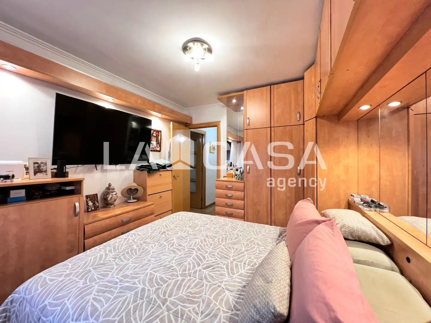 Flat for sale in Badalona  with Balcony