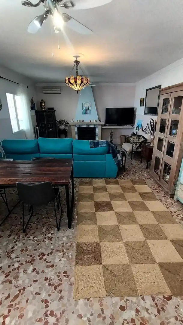 Sala d'estar de Finca rústica en venda en Chiclana de la Frontera amb Aire condicionat, Terrassa i Traster