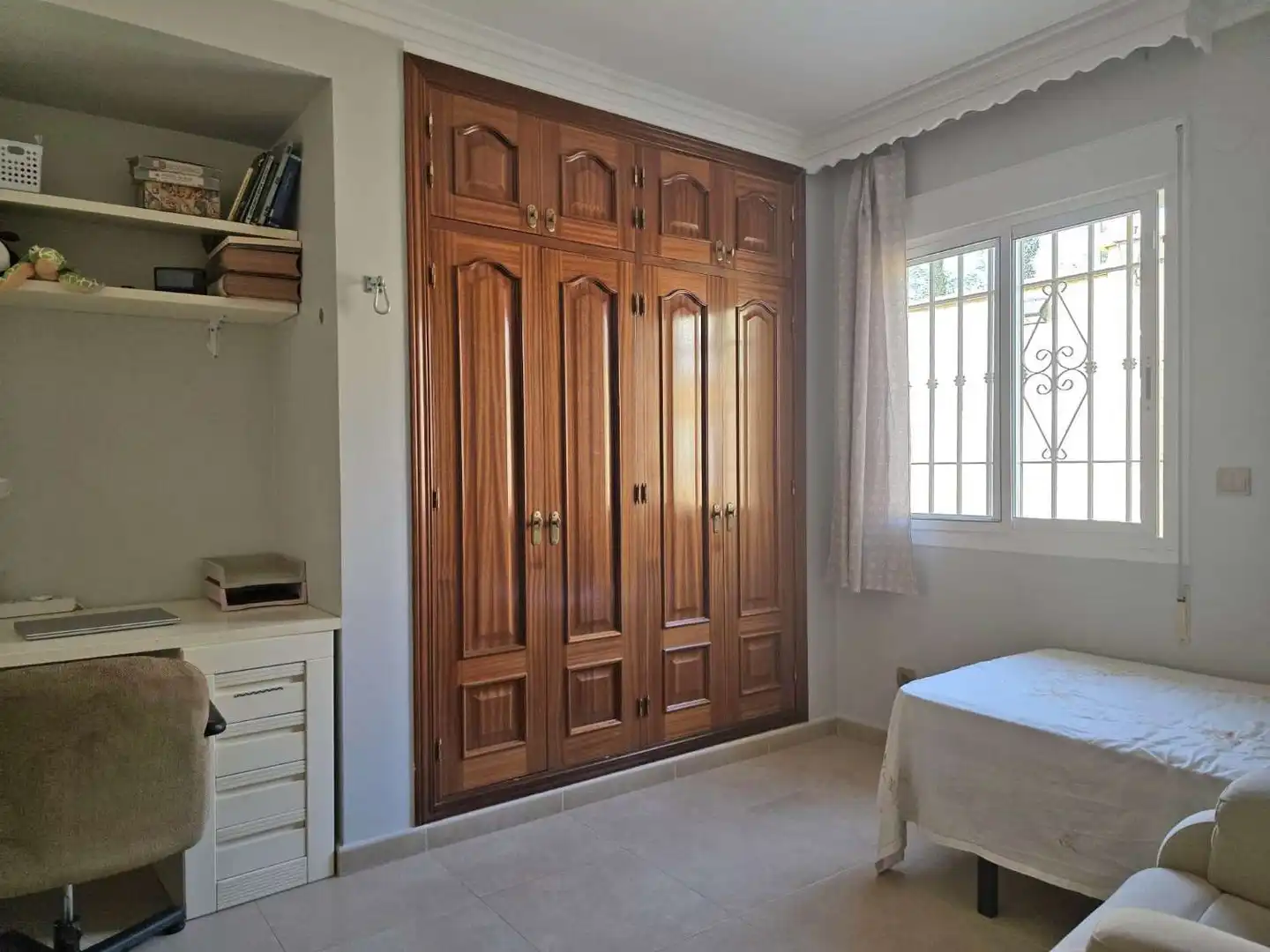 Dormitori de Finca rústica en venda en Arucas amb Aire condicionat, Piscina i Moblat