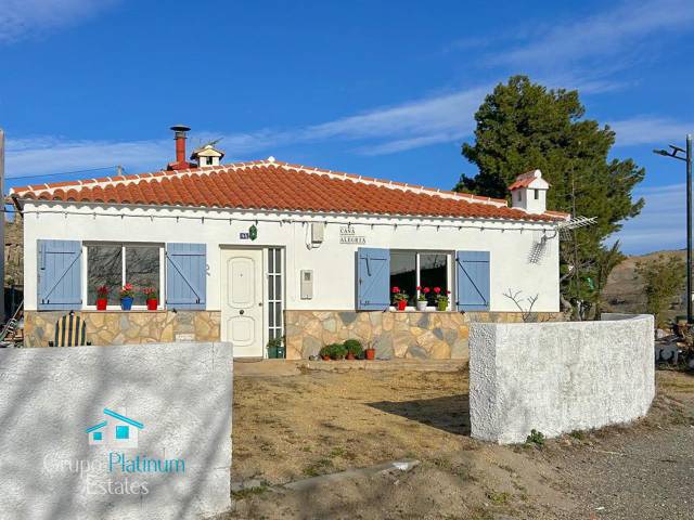 Casa-chalet en Venta en Taberno