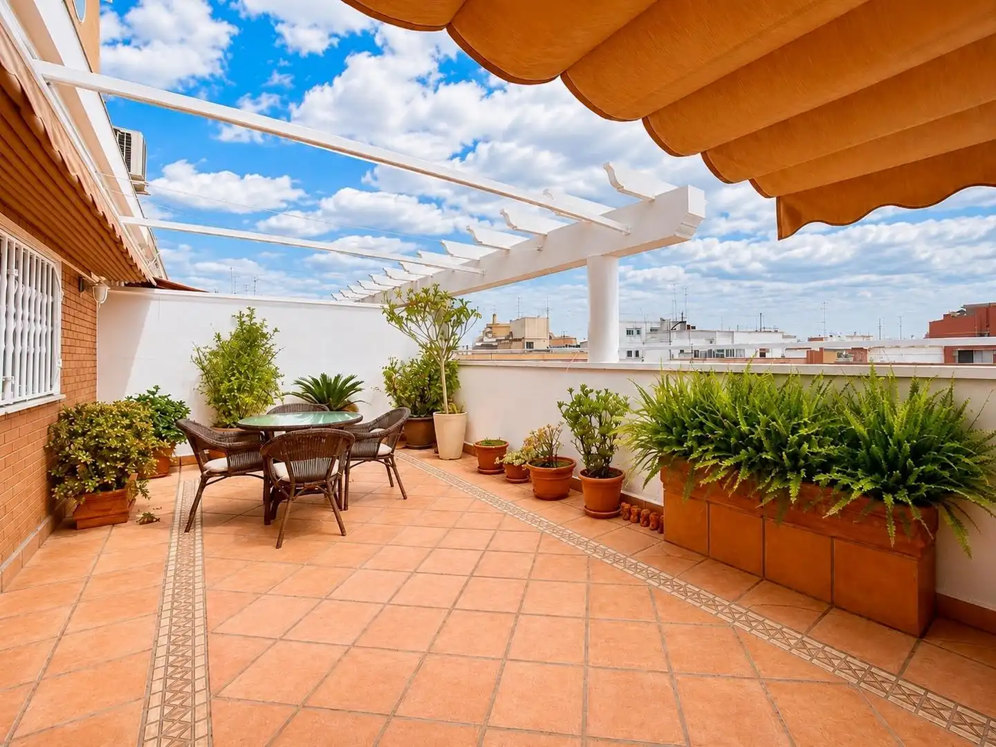 Terrassa de Àtic de lloguer en Valencia amb Aire condicionat, Calefacció i Terrassa