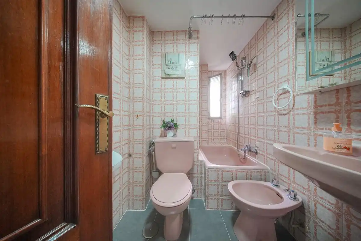 Bathroom of Flat for sale in Madrid  with Heating, Private garden and Terrace