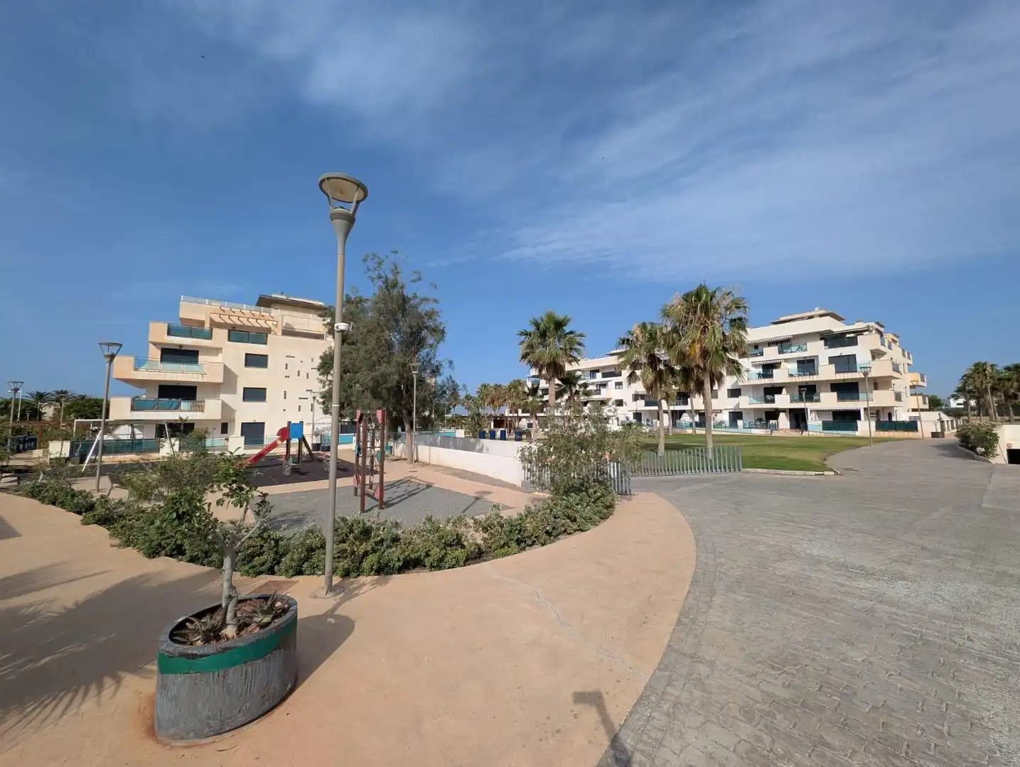 Exterior view of Flat for sale in Almería  with Community pool