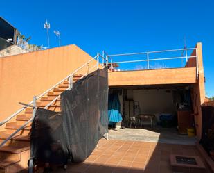 Vista exterior de Casa adosada en venda en Sabadell amb Aire condicionat i Terrassa