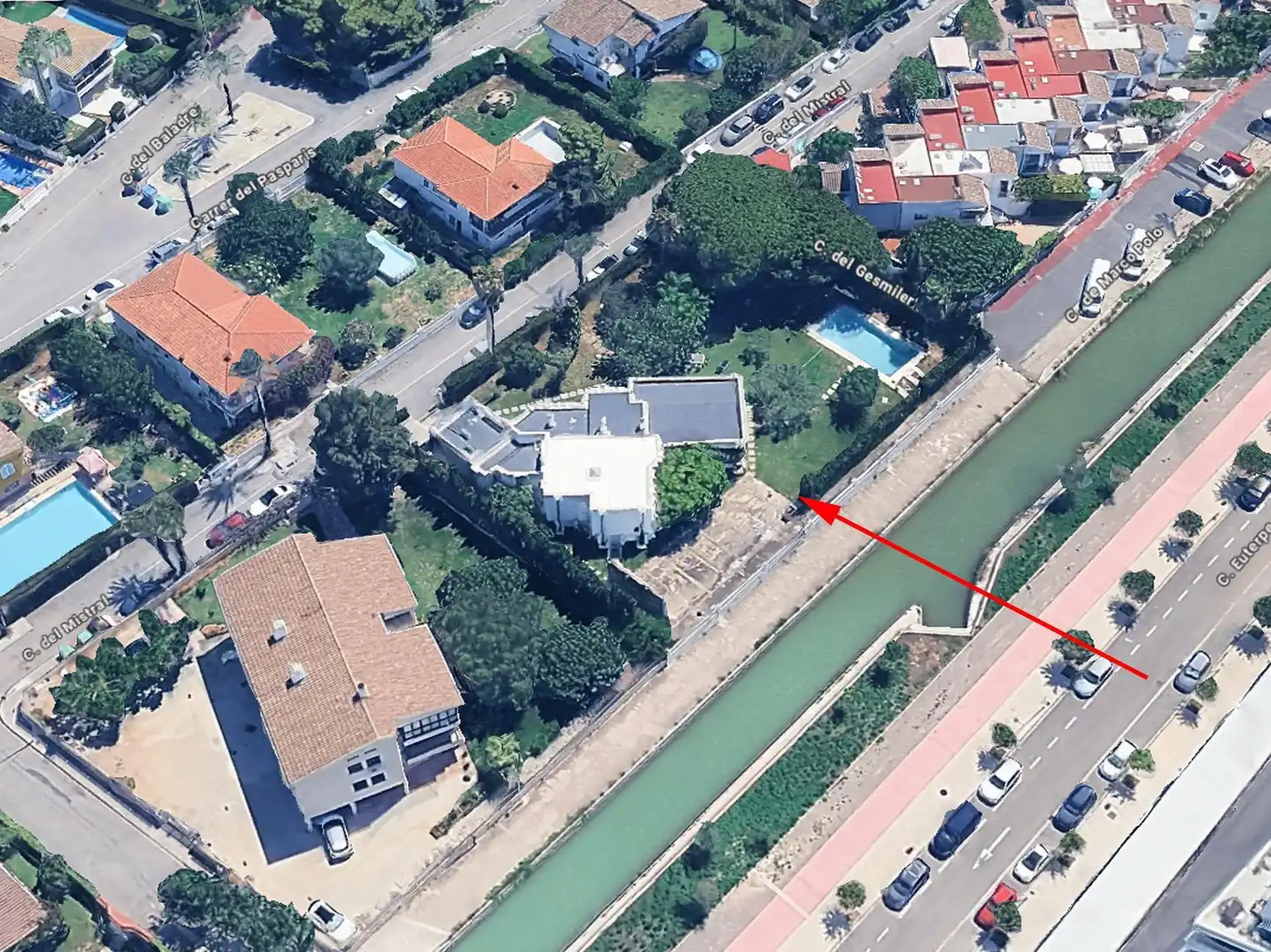Vista exterior de Casa o xalet en venda en Castellón de la Plana / Castelló de la Plana amb Jardí privat, Terrassa i Piscina