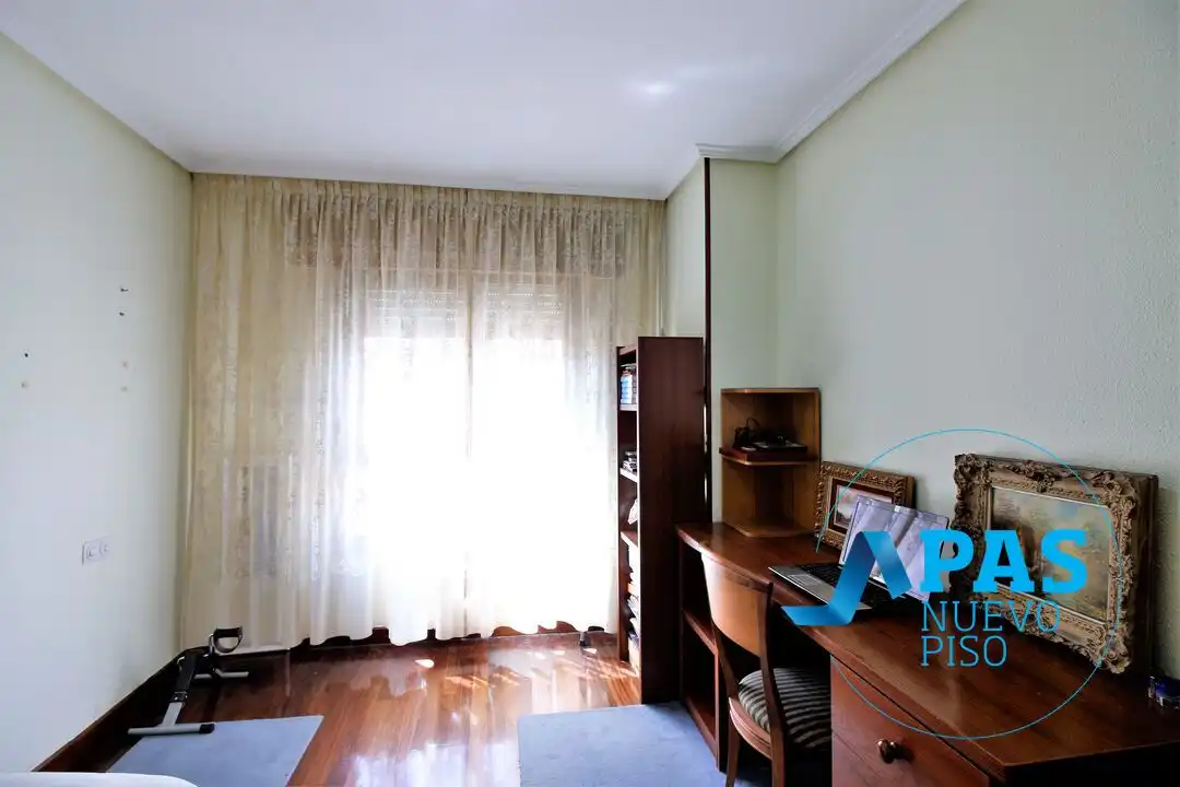 Schlafzimmer von Wohnung zum Verkauf in Santander mit Heizung und Abstellraum